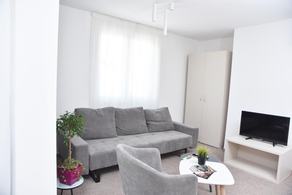 Kozle City Apartments Σκόπια Δωμάτιο φωτογραφία